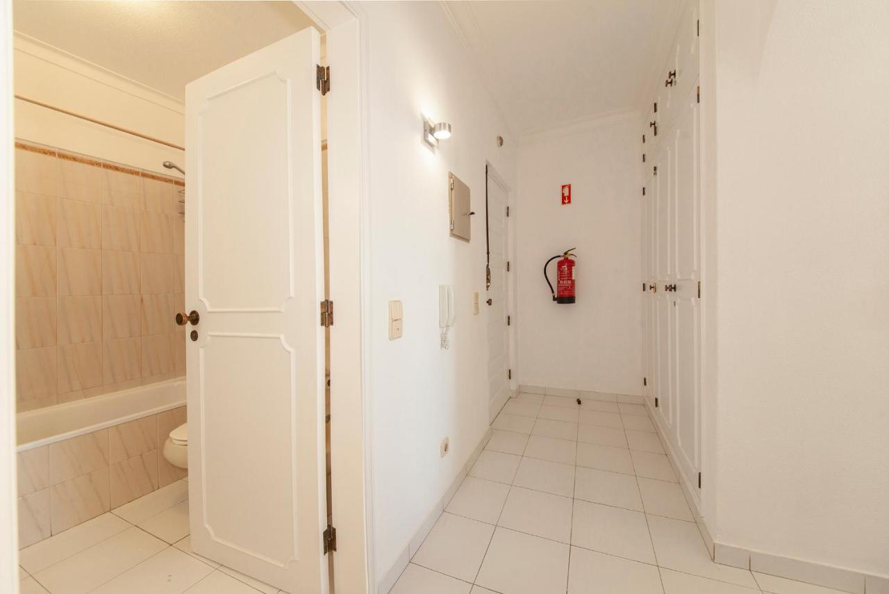 B25 - Candimar Beach Apartment Портиман Екстериор снимка